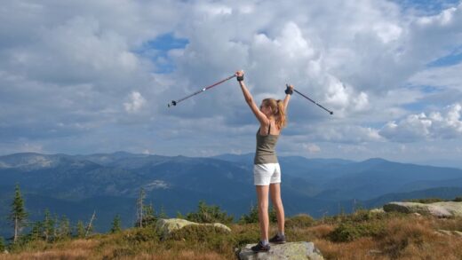 Nordic walking ekstremalny: marsze po górach z kijami i techniki oddechowe
